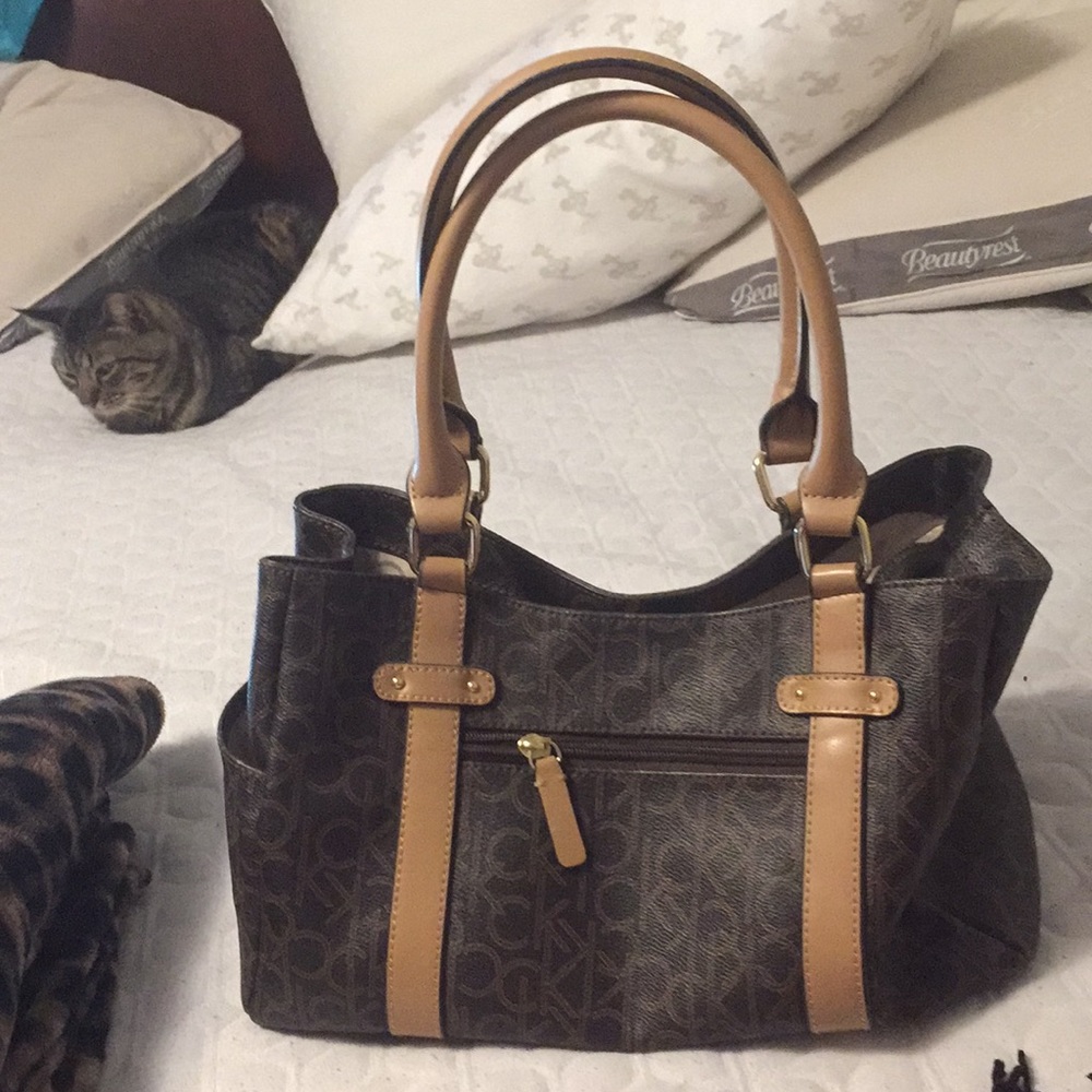 CALVIN KLEIN SNAP CLOSURE MONOGRAM SATCHEL - Picture 5 of 5